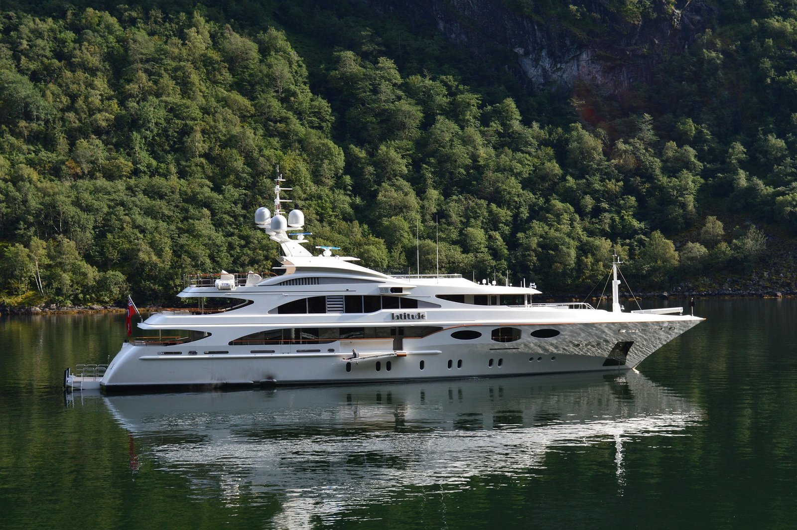 yacht 5050855 1920